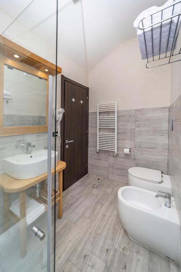 Large Double or Twin Room,1345567886:JPEG