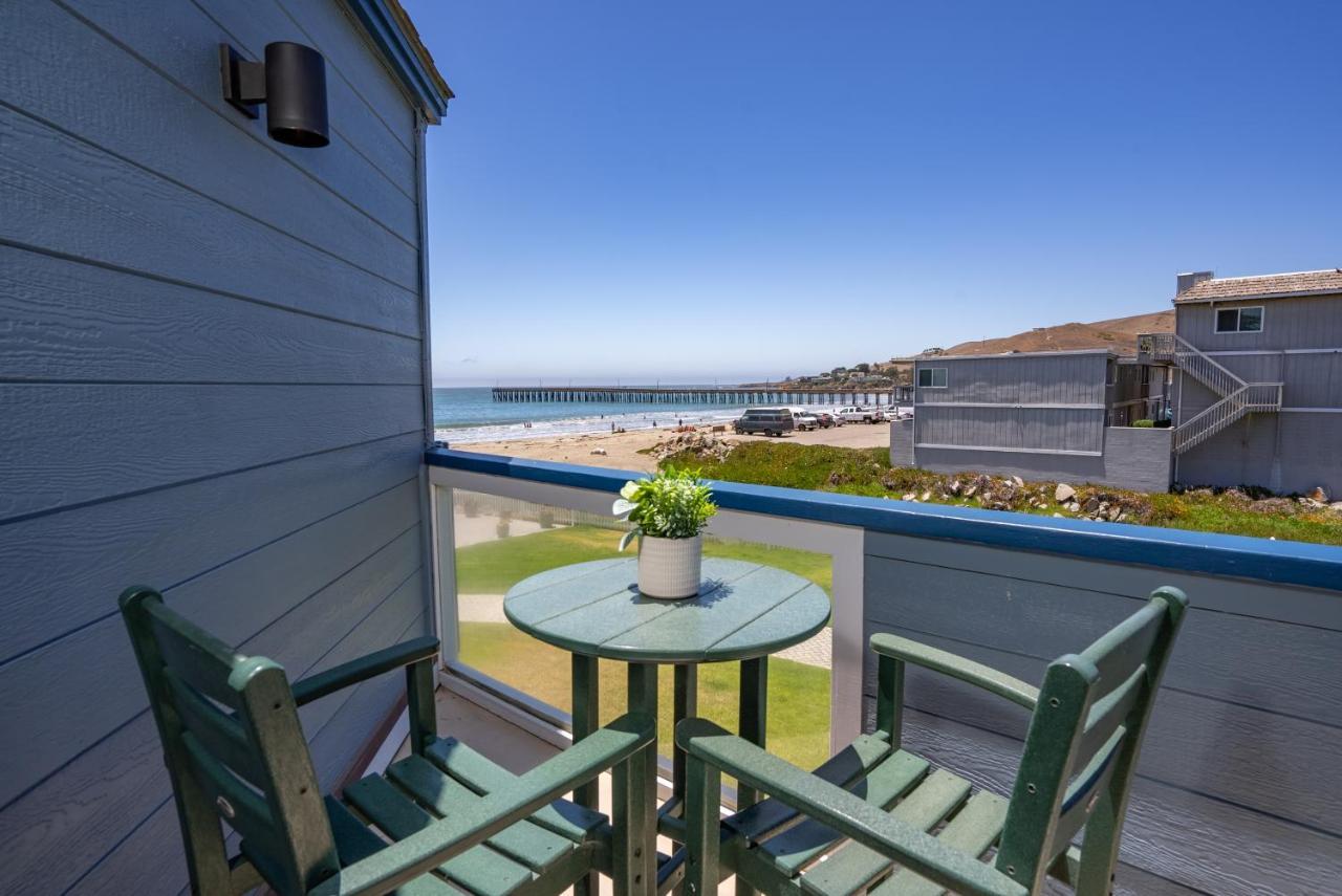 Pier View Upstairs Room 2 Queen Beds