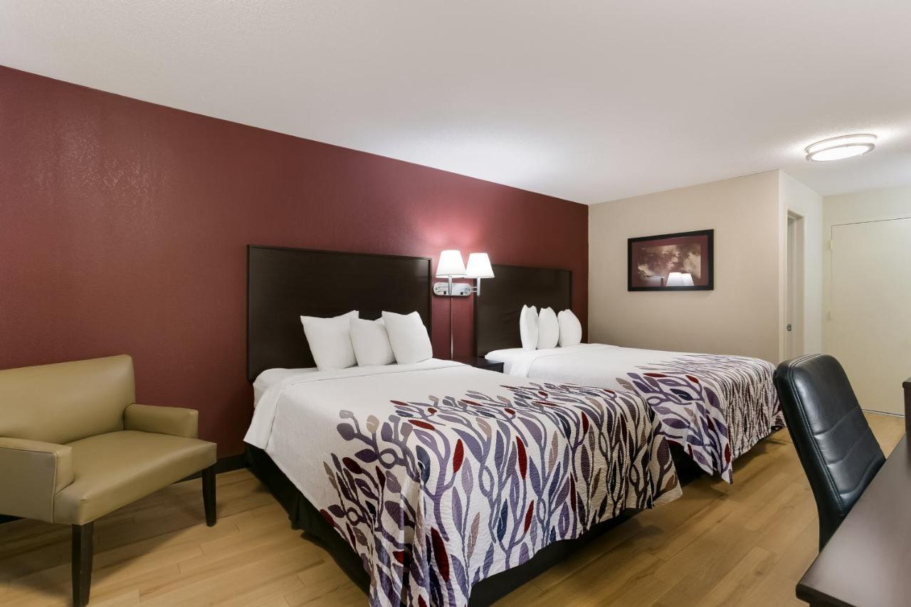 Deluxe Room Two Queen Beds Smoke