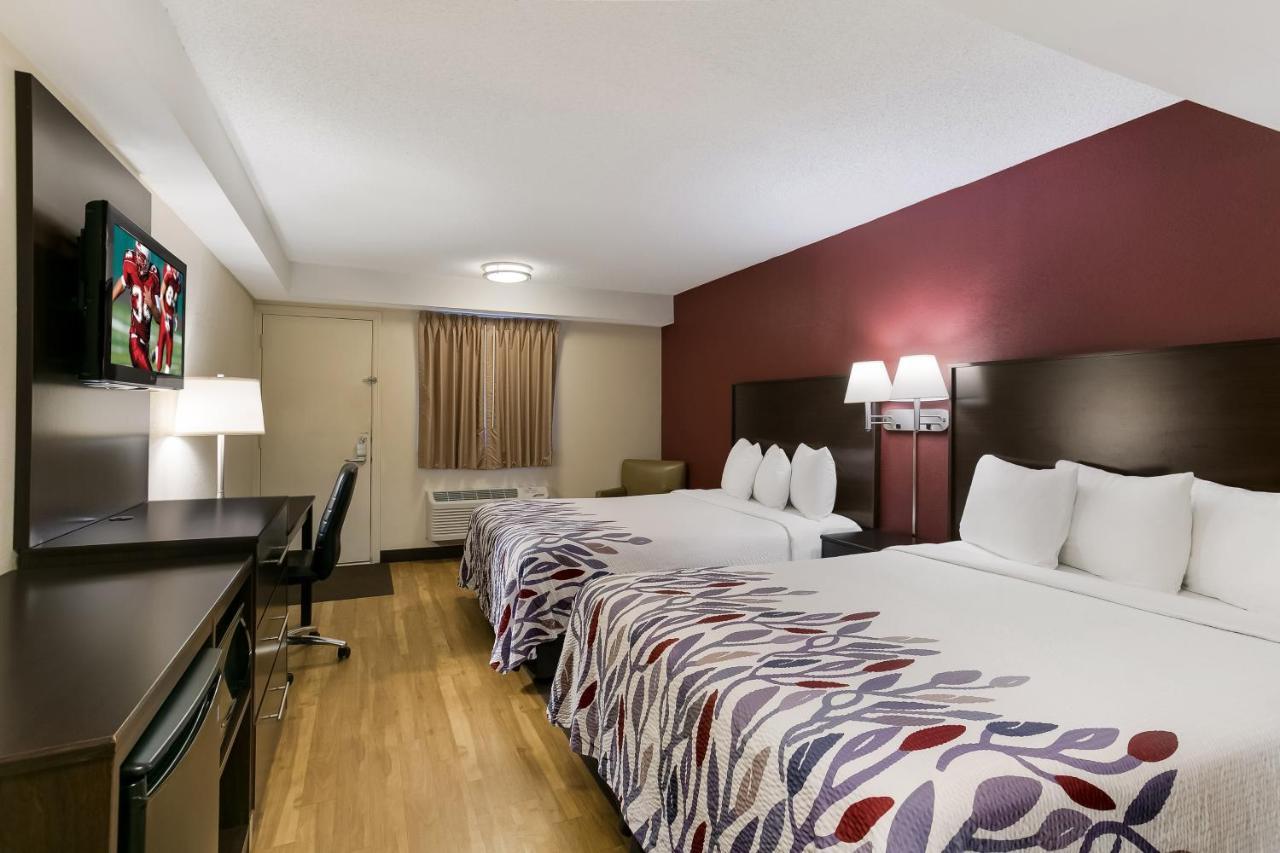 Deluxe Room Two Queen Beds Smoke