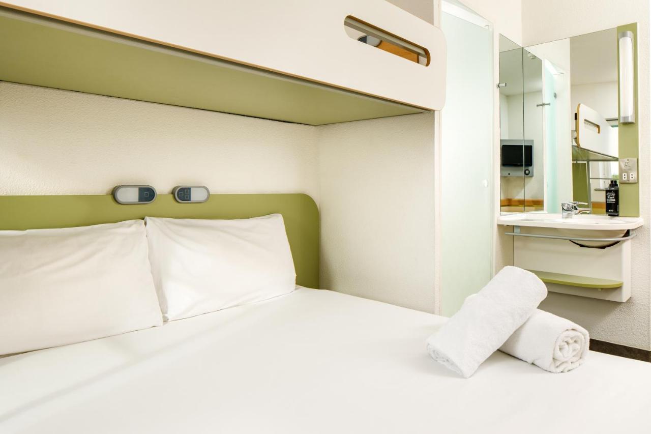 Standard room One Double One Single Beds