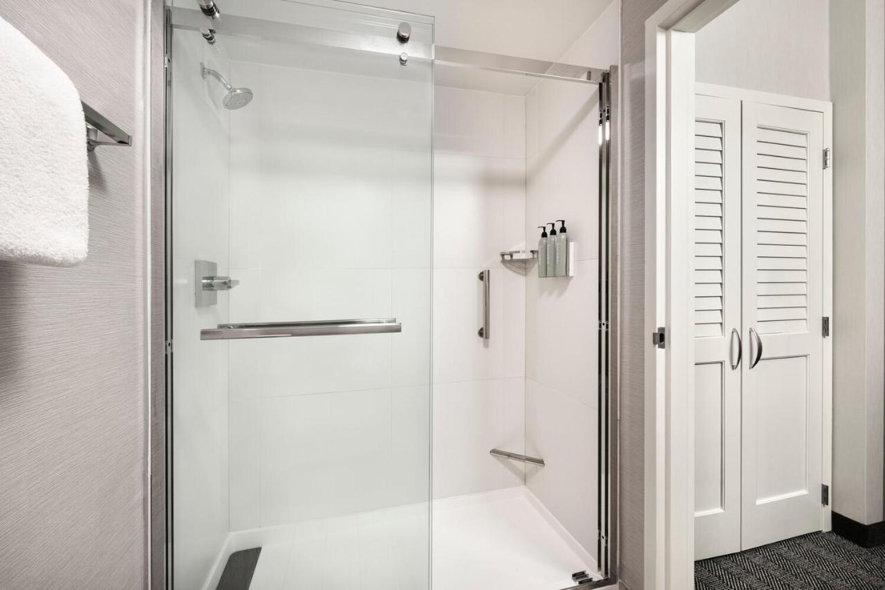 King Room - Hearing Accessible