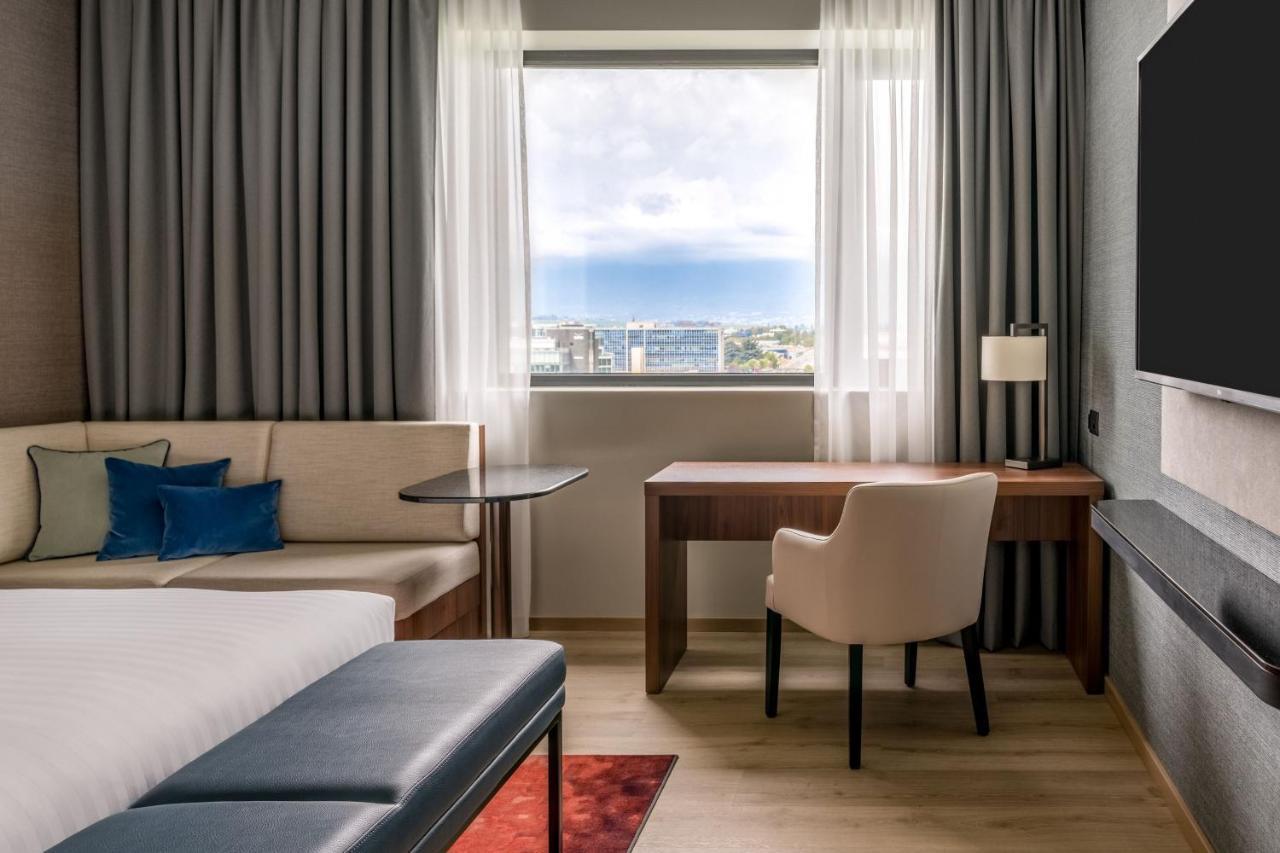 Deluxe King Room,1350886117:JPEG