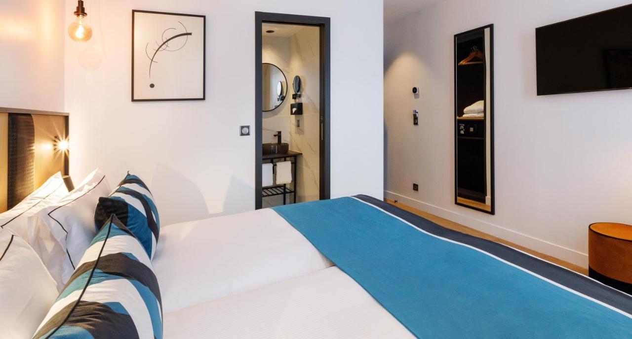 Twin Room Pool Access