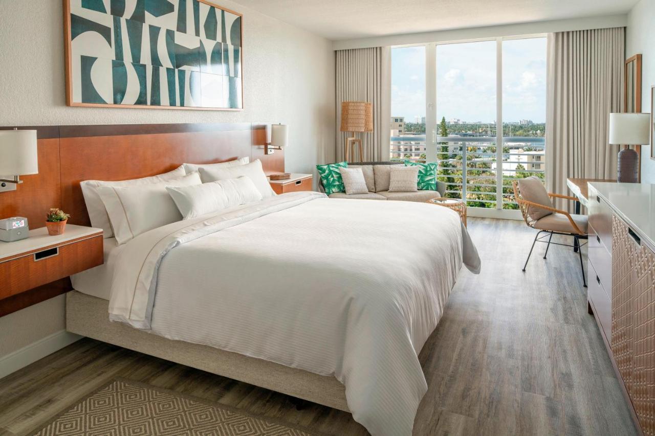Guest room 1 King Intracoastal view