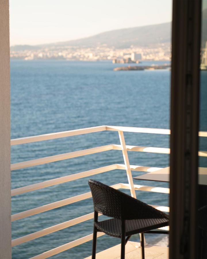 Double or Twin Room Partial Sea View
