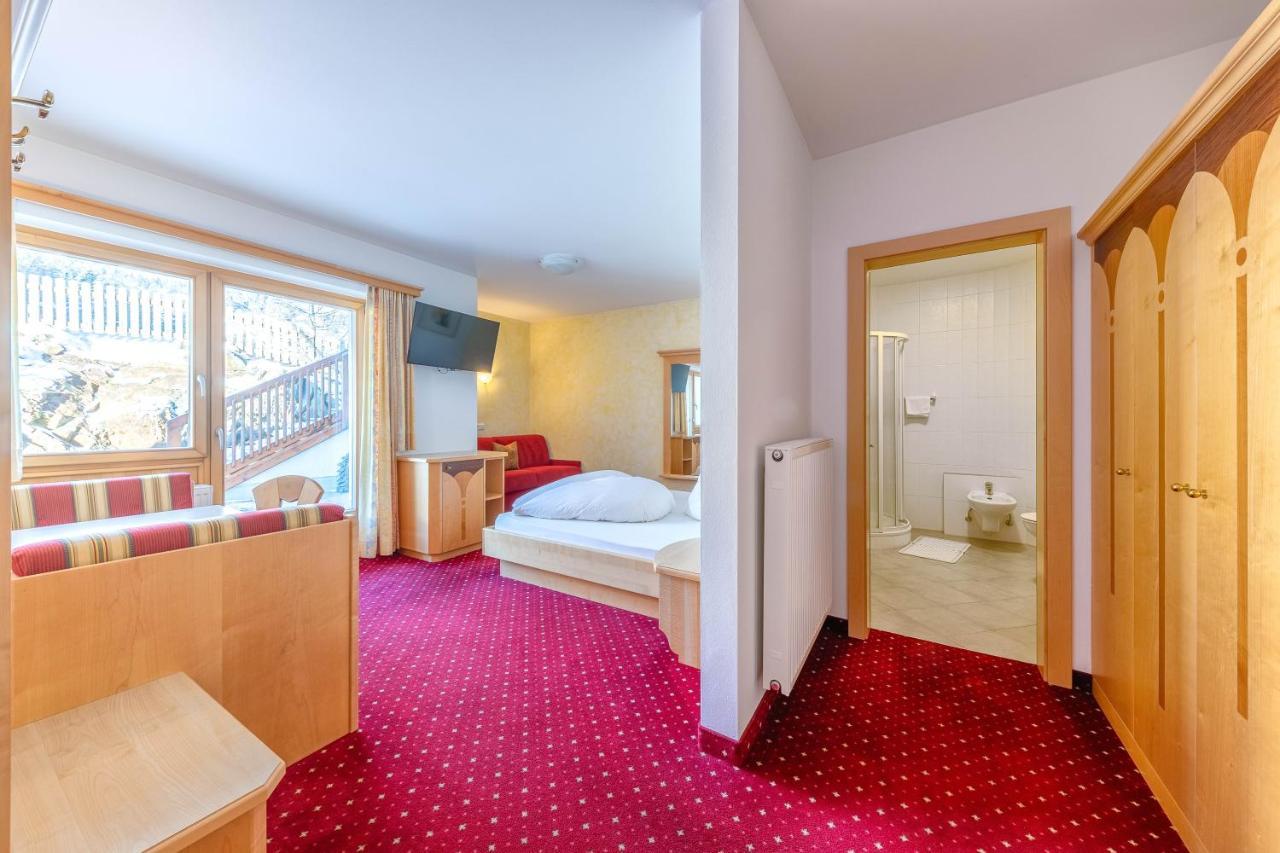 Superior Double Room,1353569125:JPEG