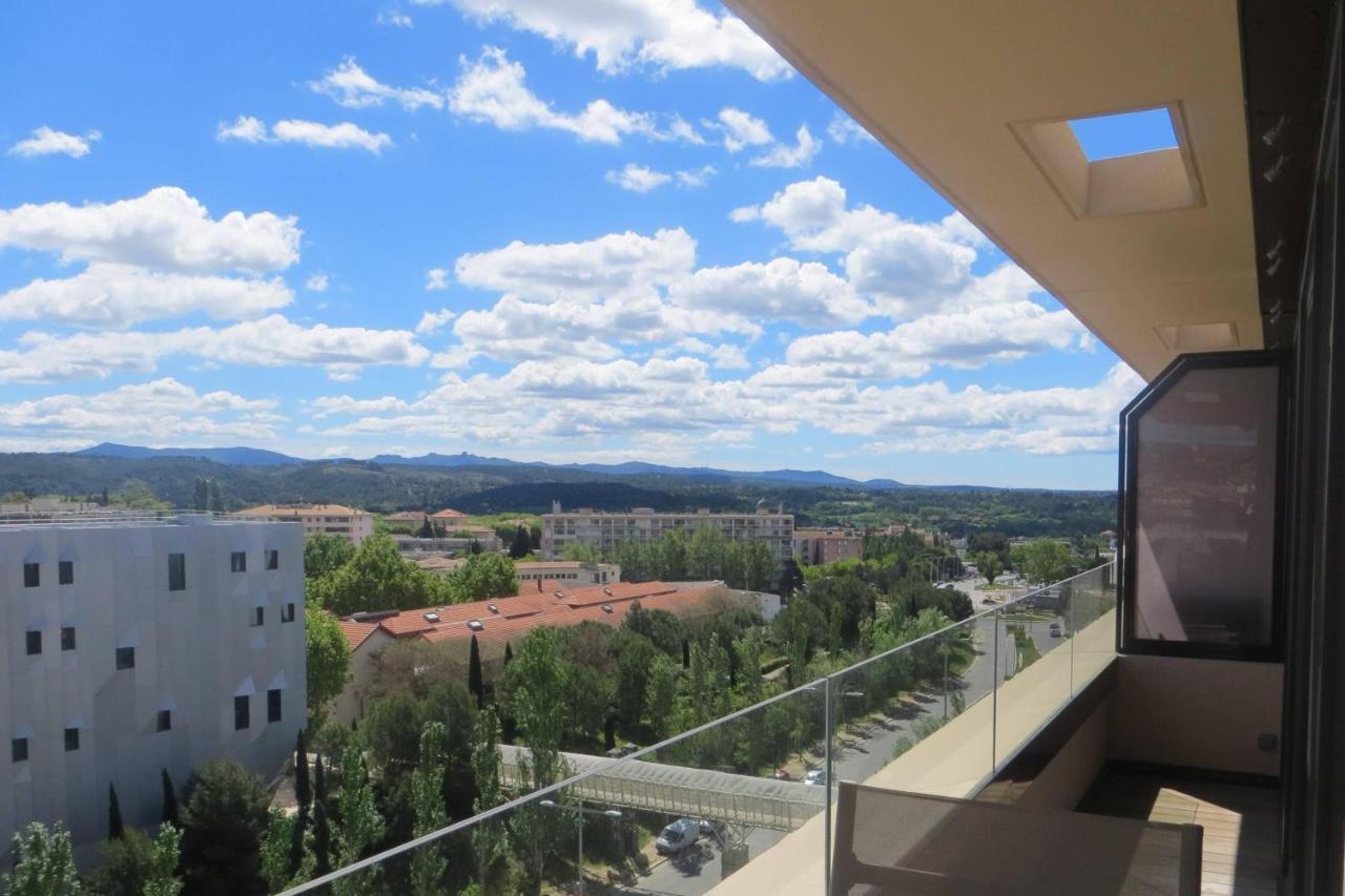 King Room a Panoramic City View