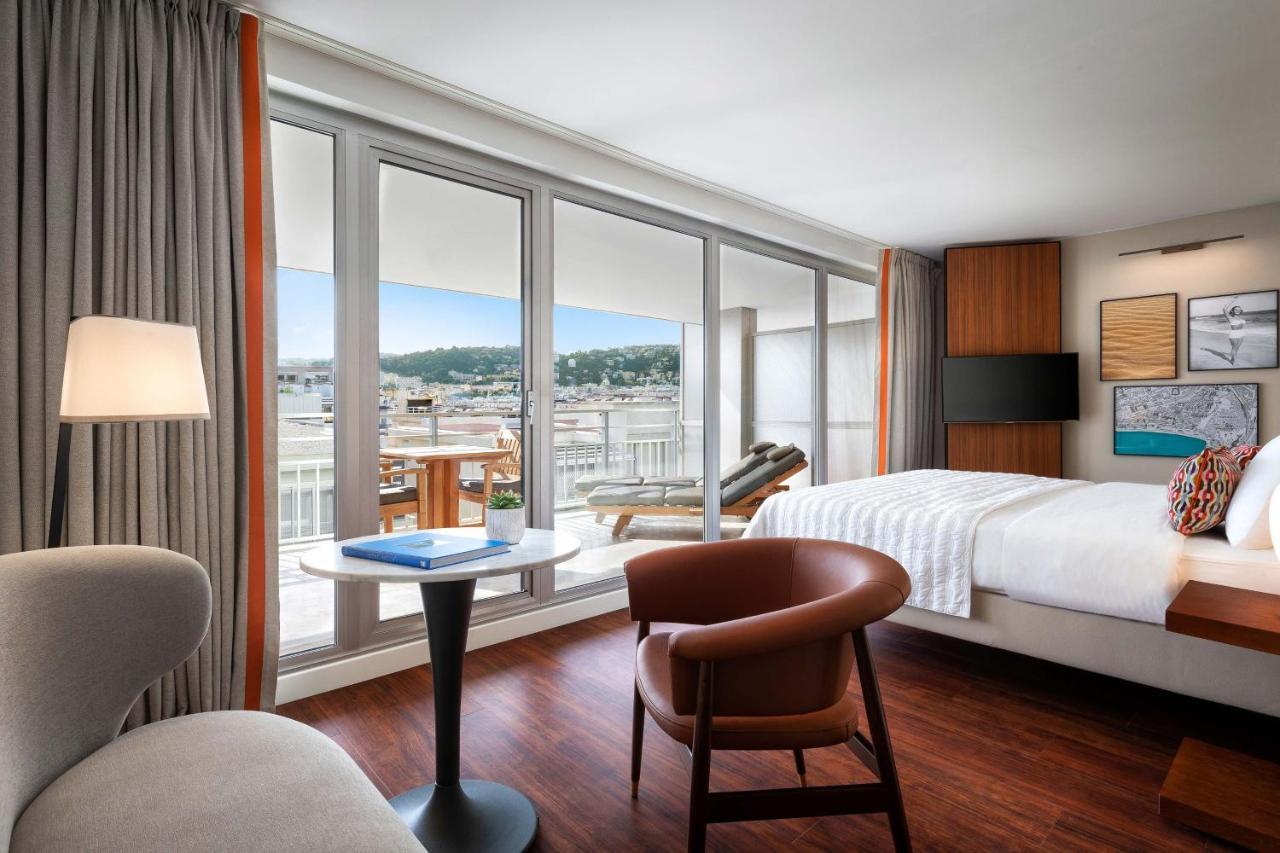Executive room City view King bed