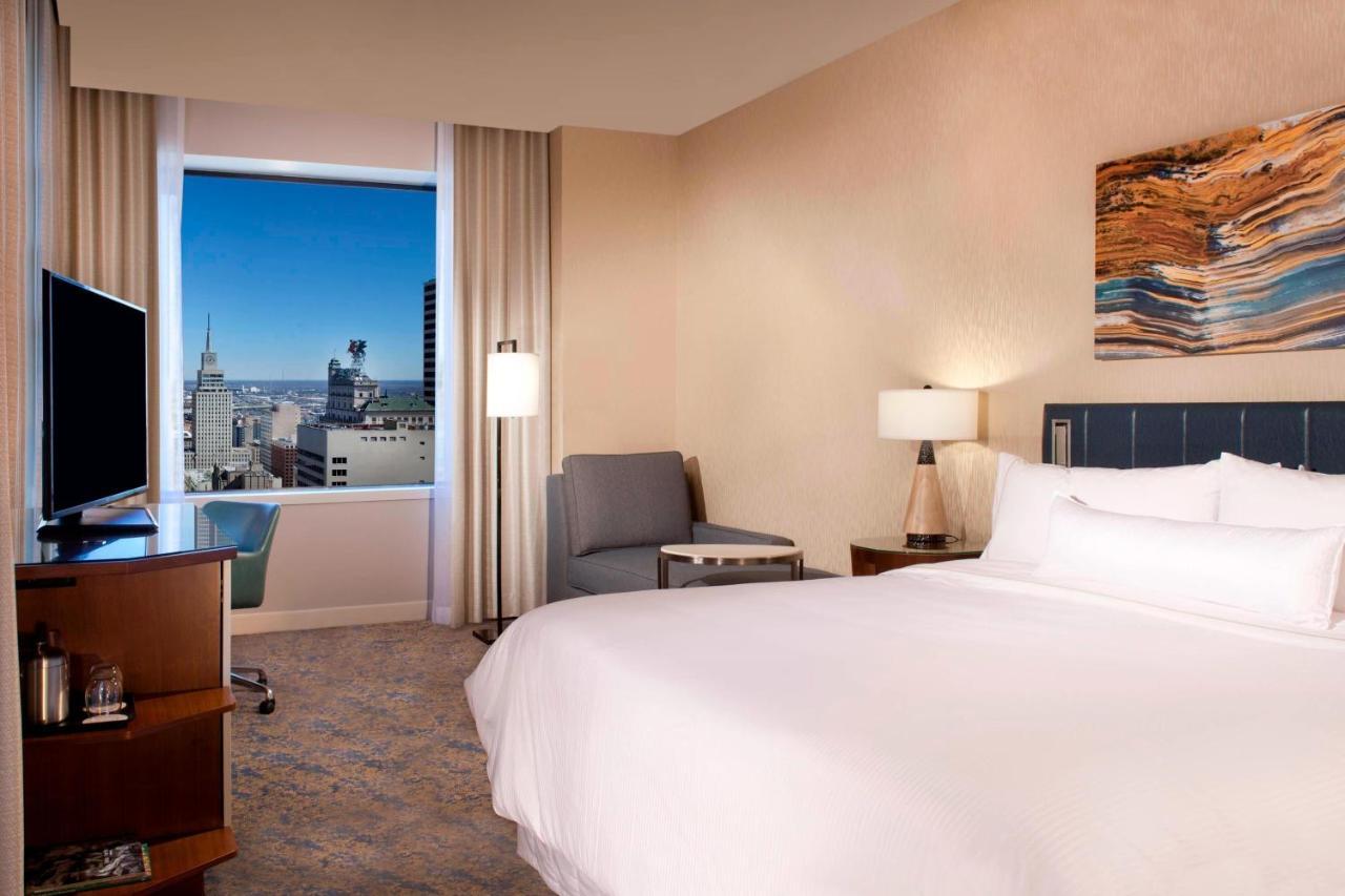 1 King Bed Deluxe Guest Room