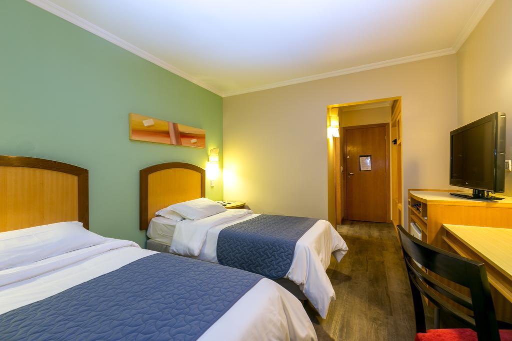 Quarto Triplo Superior