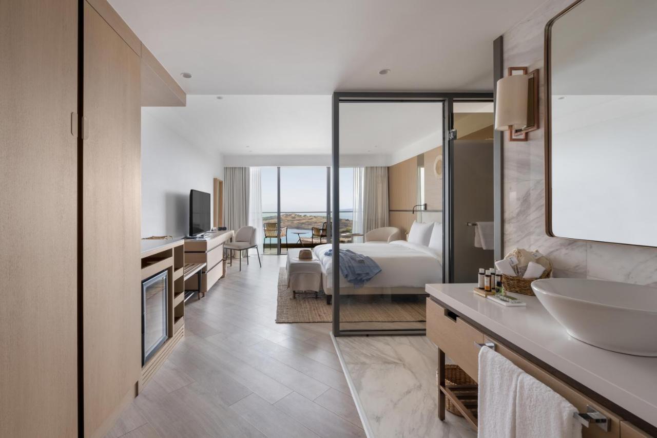 Deluxe Sea View Room