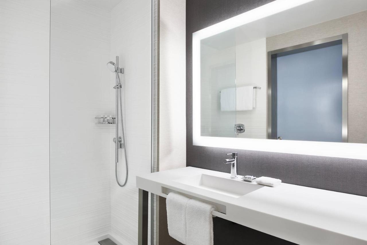 King Room Roll Shower Mobility Accessible