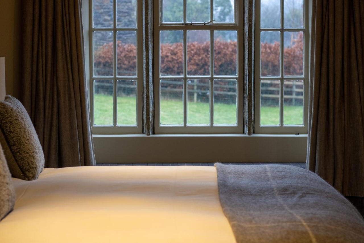 Superior double room feature bath