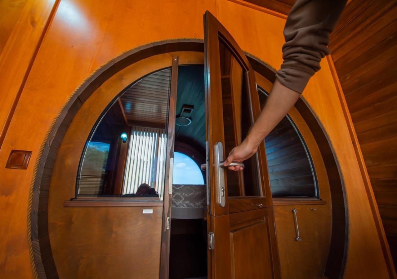One-Bedroom House,1361801891:JPEG