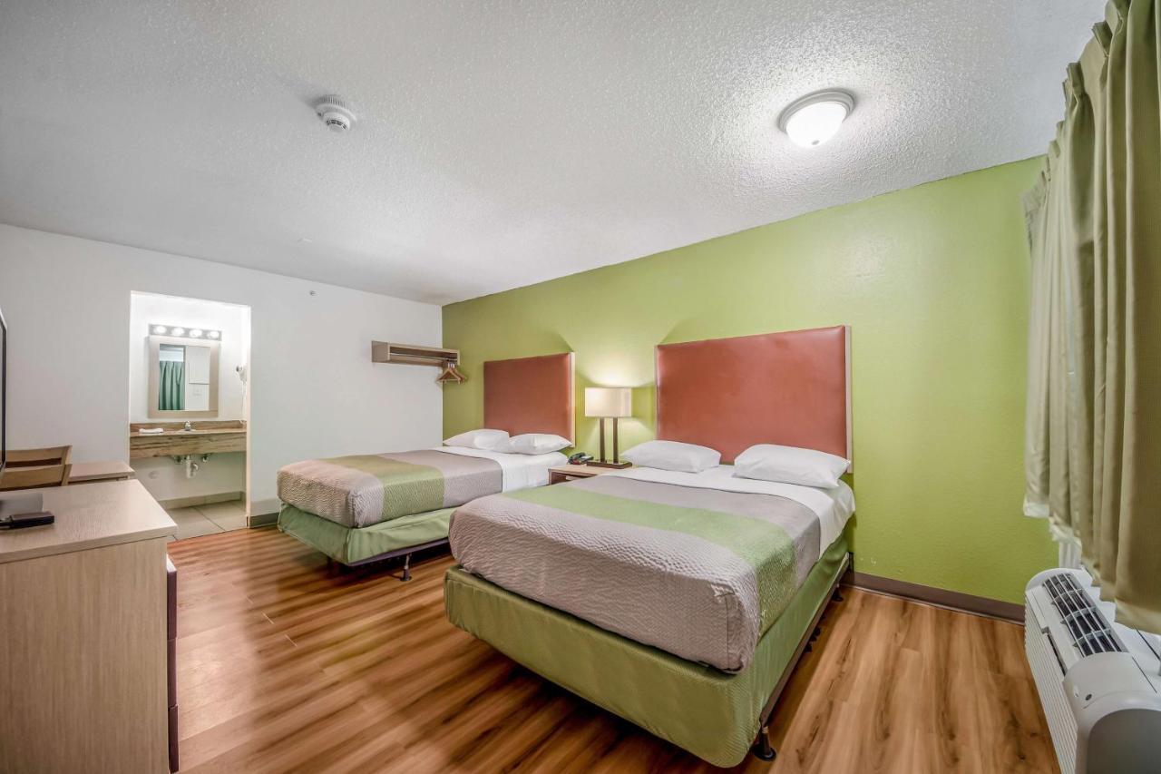 Quadruple Room - Non-Smoking