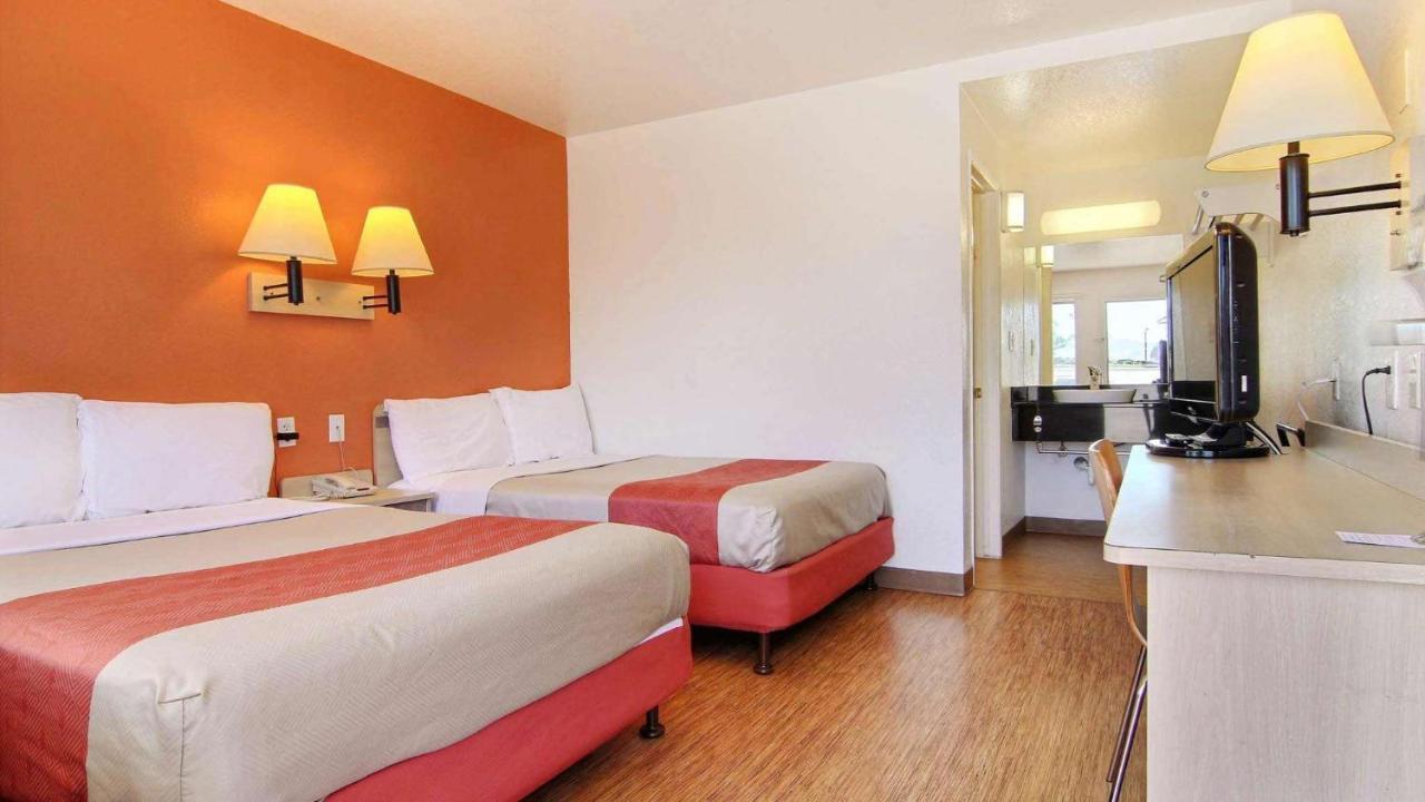 Classic Quadruple Room