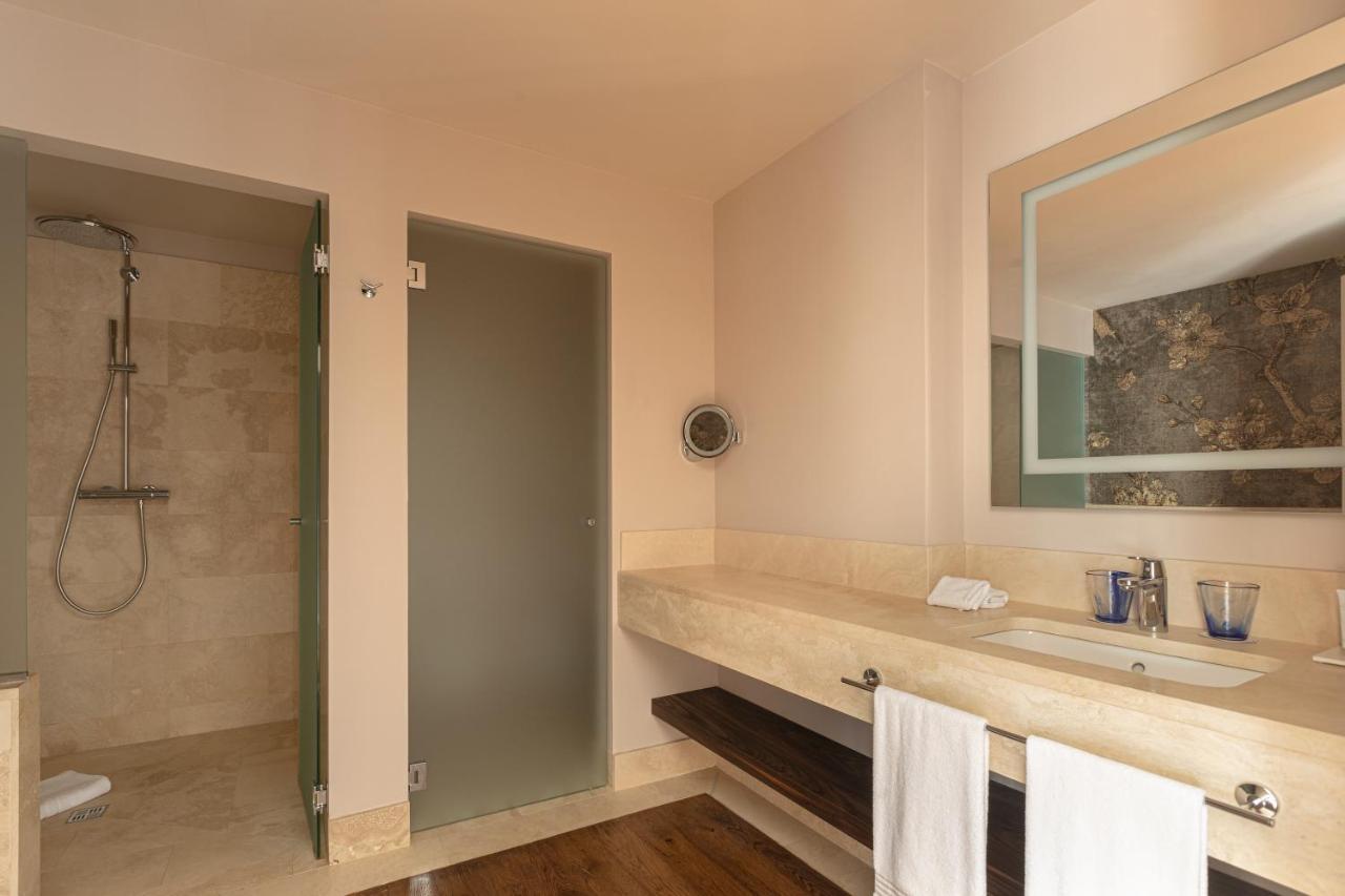 Junior Suite,1363556012:JPEG