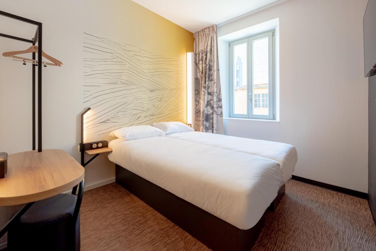 Twin Room,1362644912:JPEG