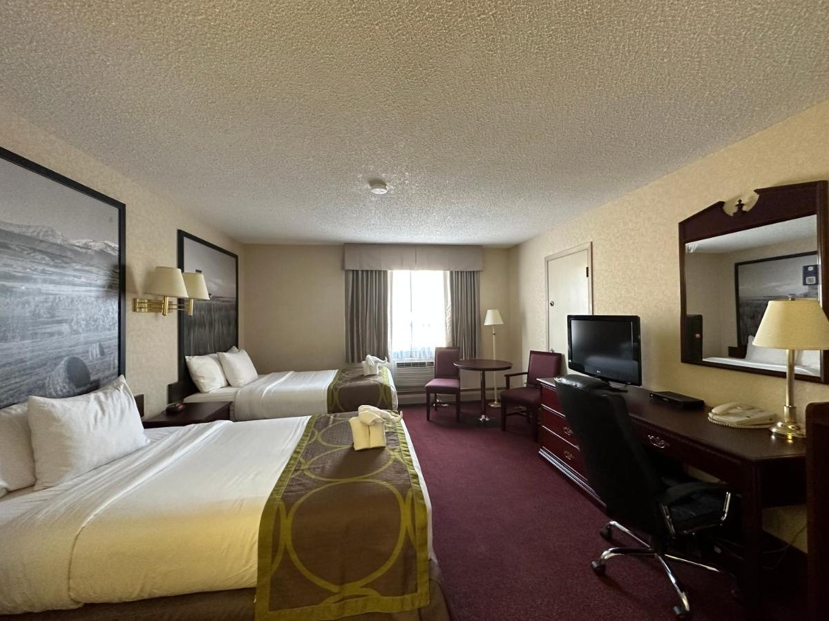 Queen Room Two Queen Beds Non-Smoking