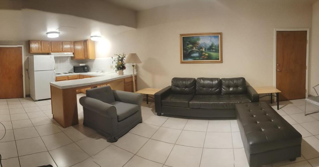 Queen Suite Two Queen Beds