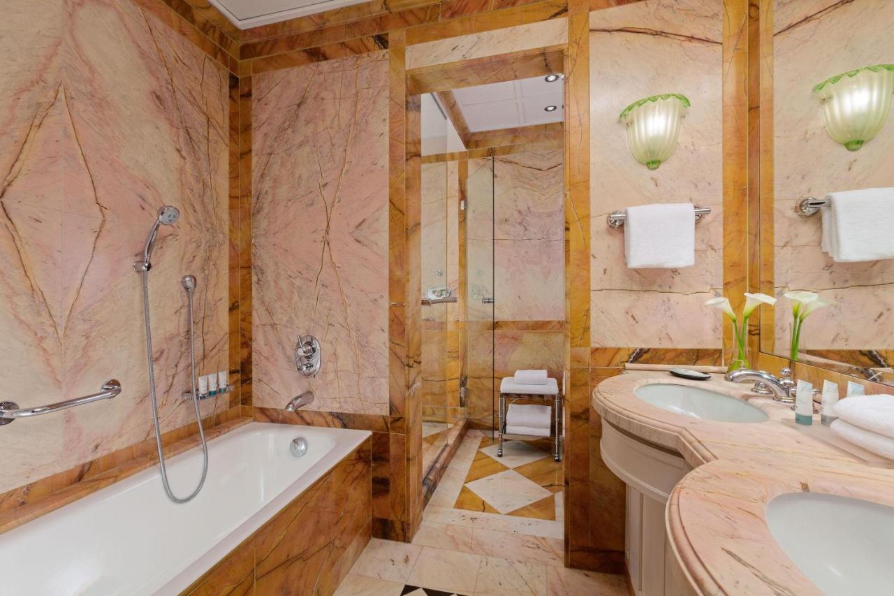 Grandluxe Double King Larger Guest room 1 King