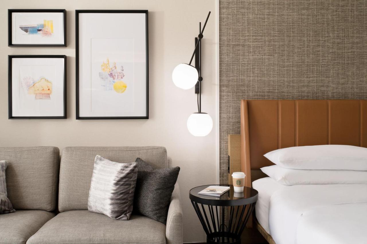 Guest room 1 King