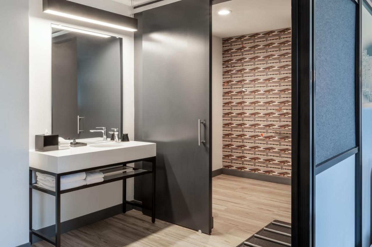 King Room Hearing Accessible