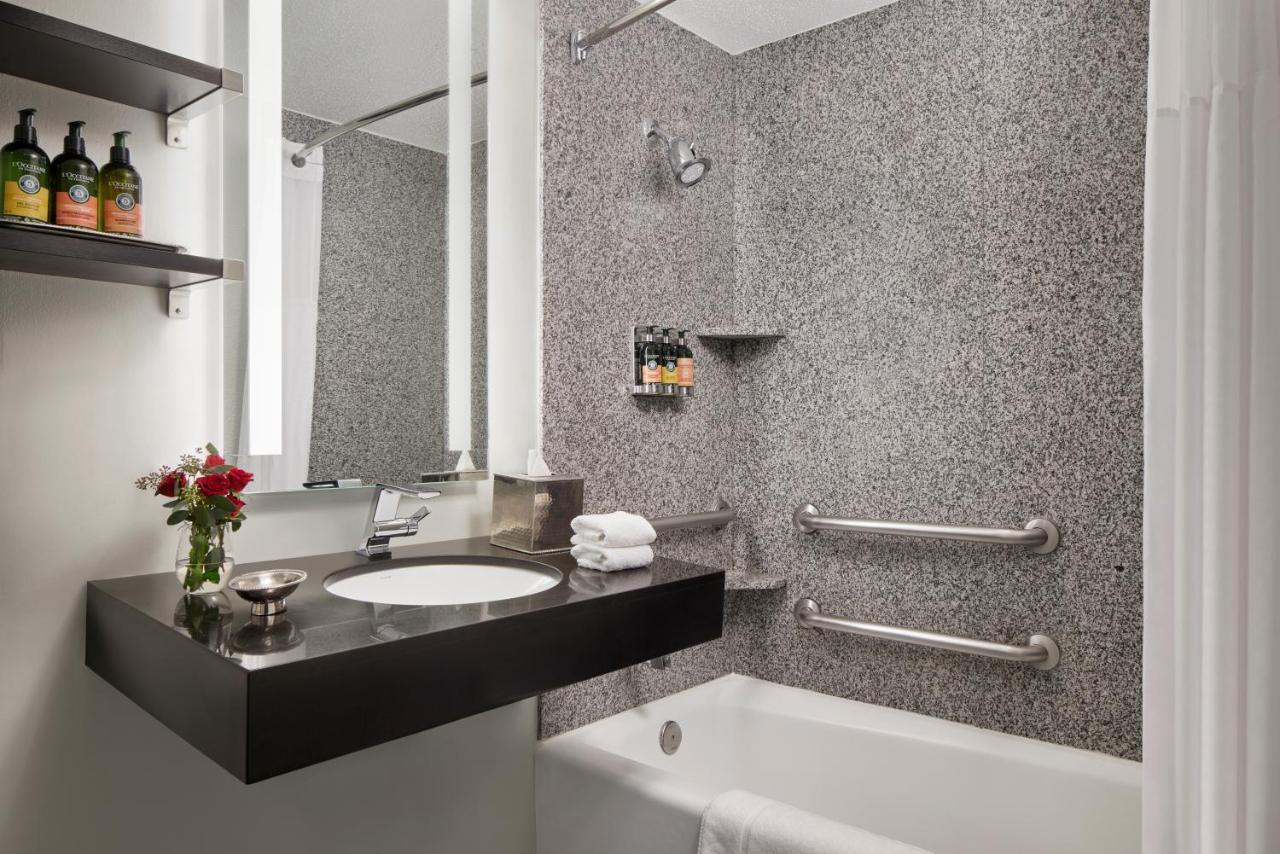 Queen Room Disability Access Roll Shower