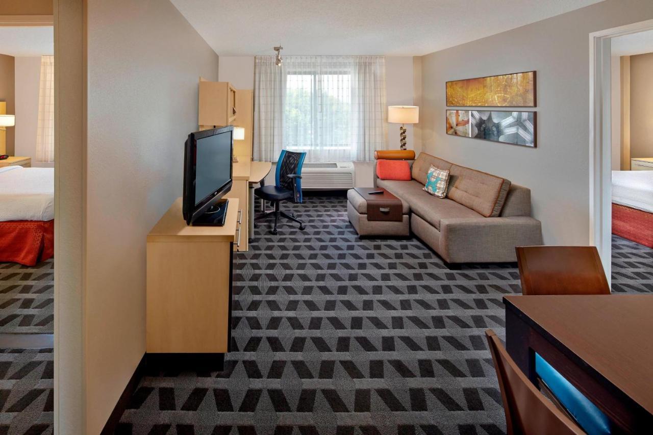 Two-Bedroom Suite