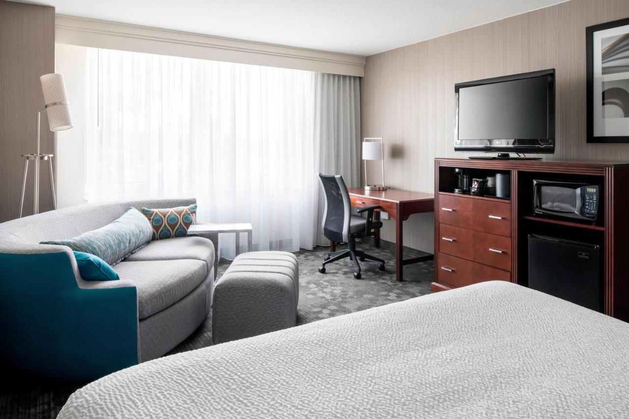 King Room with Sofa Bed