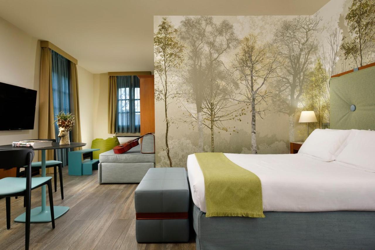 Executive Queen Room