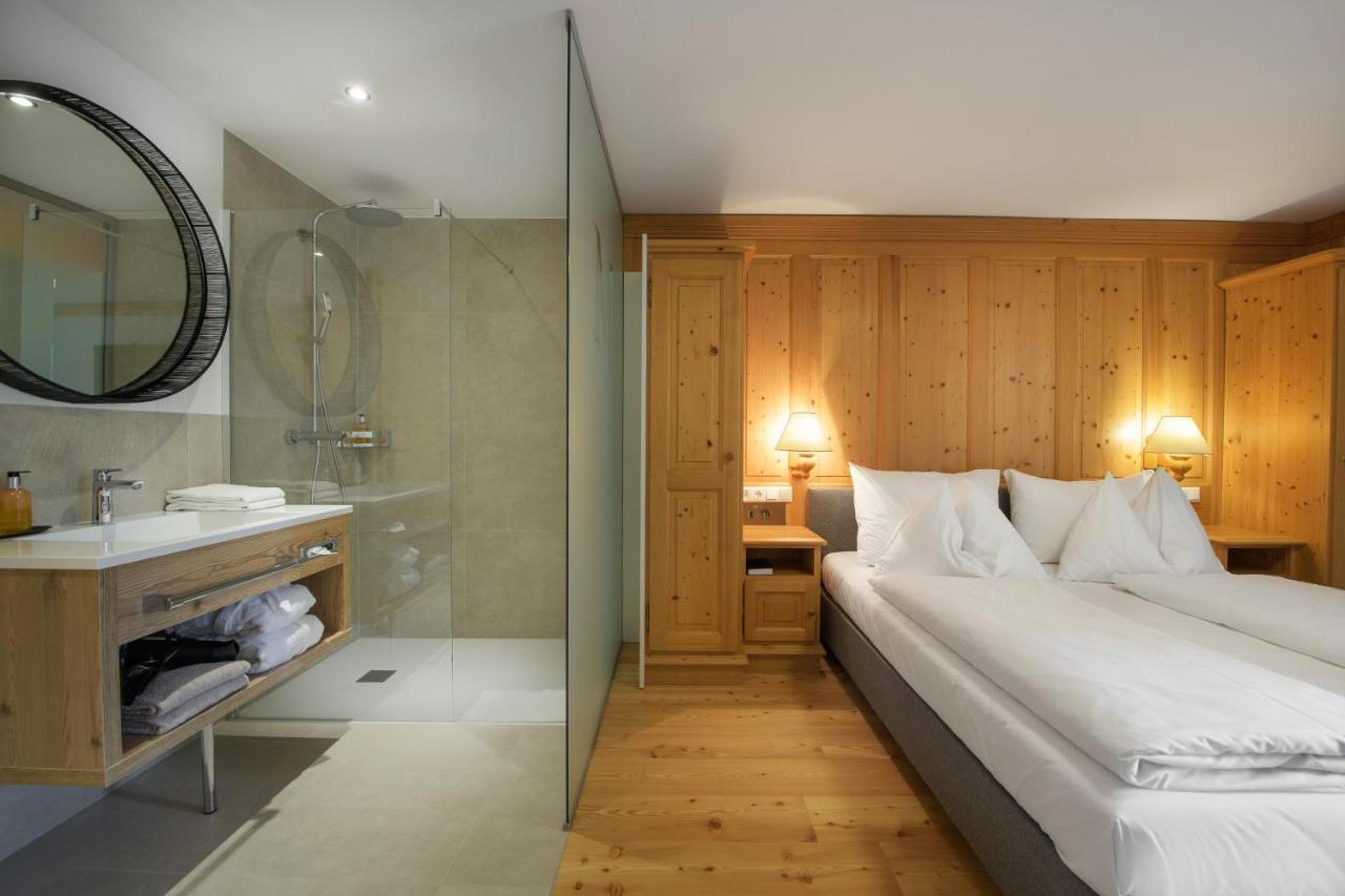 Doppelzimmer mit Balkon
