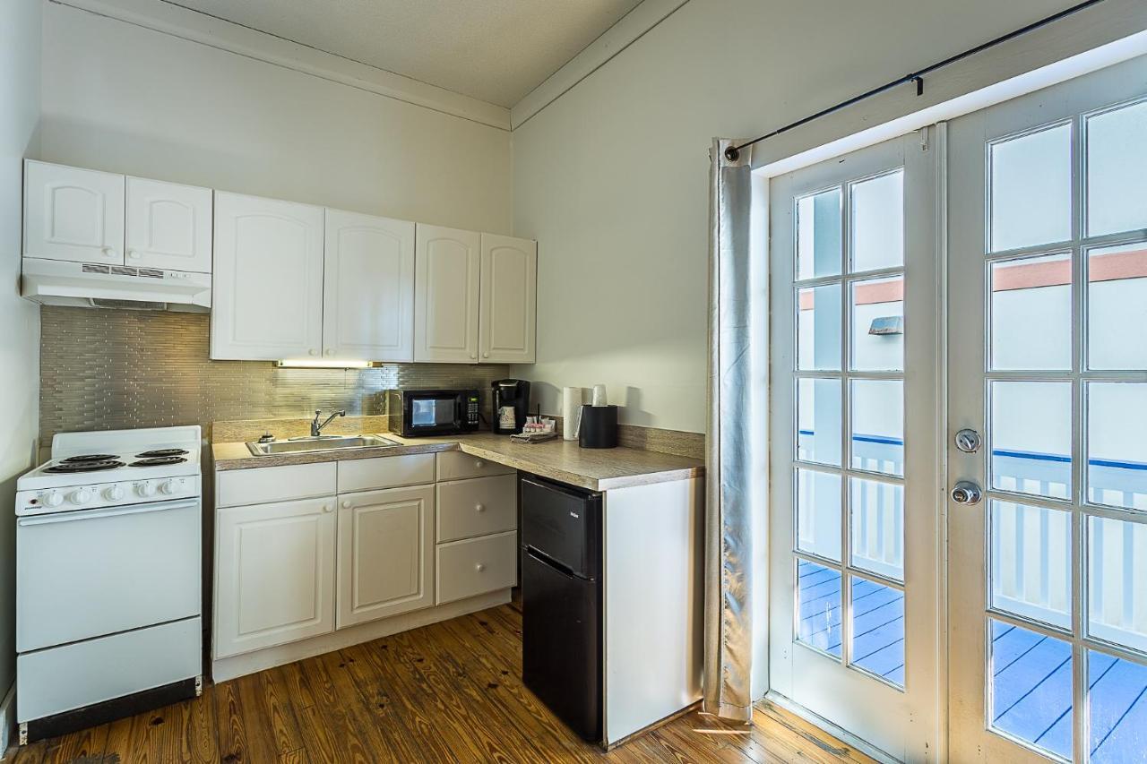 King Room Kitchenette First Floor