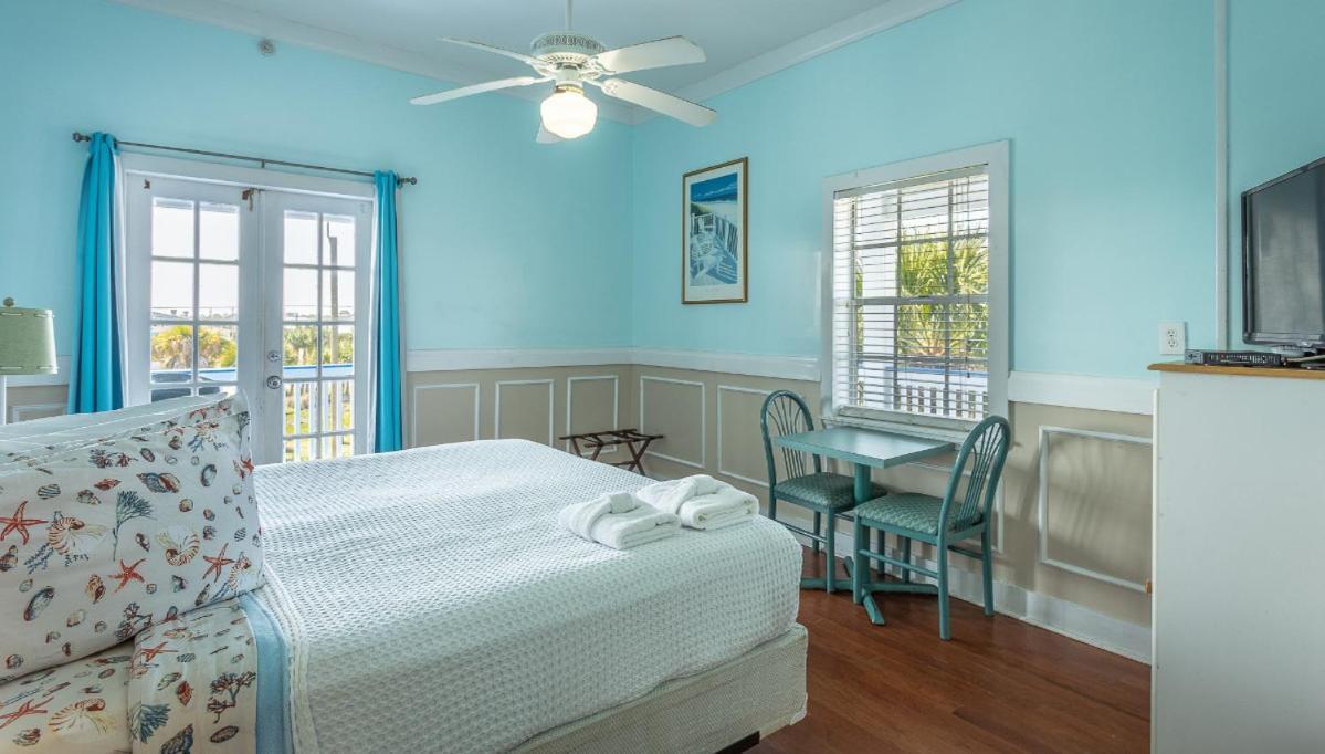 King Room Shared Balcony