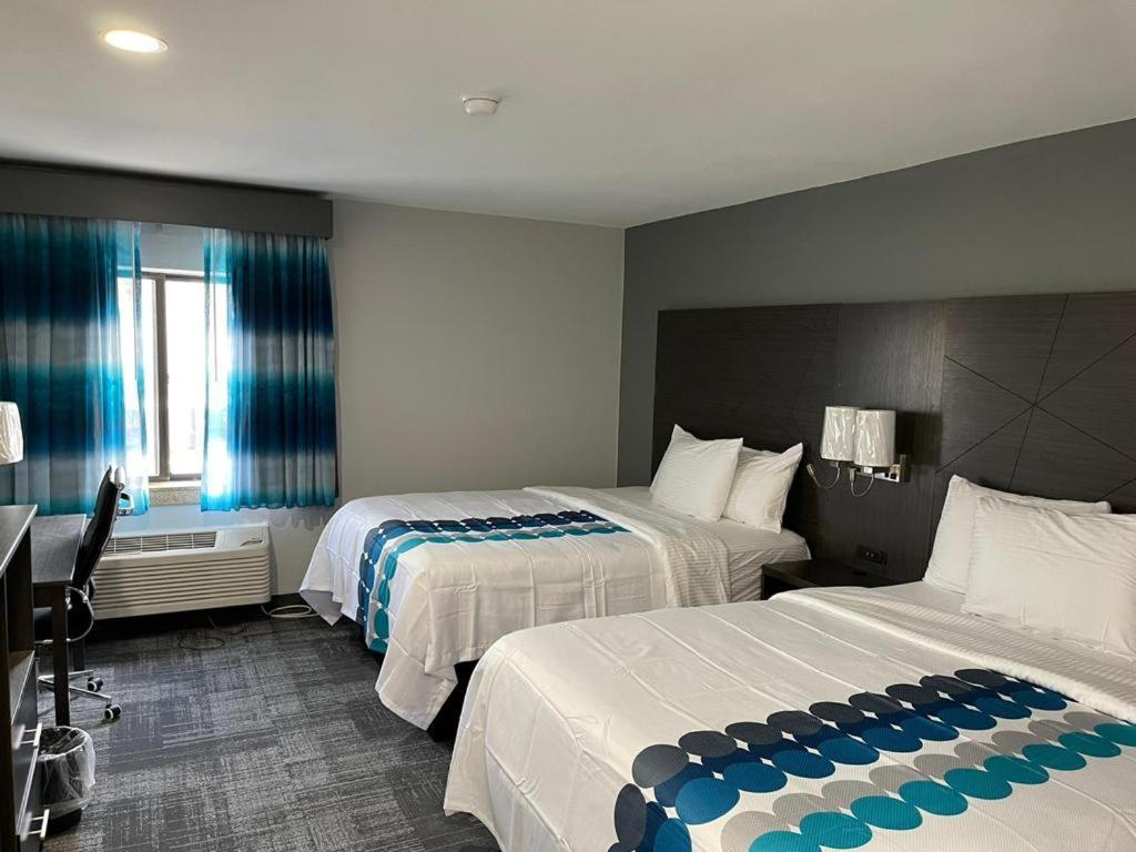 Deluxe Queen Room Two Queen Beds Non-Smoking