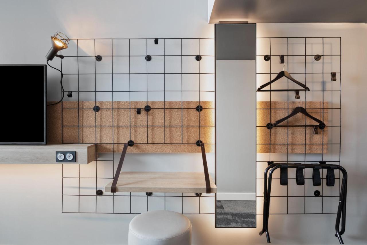 Chambre Lit Queen-Size Confortable