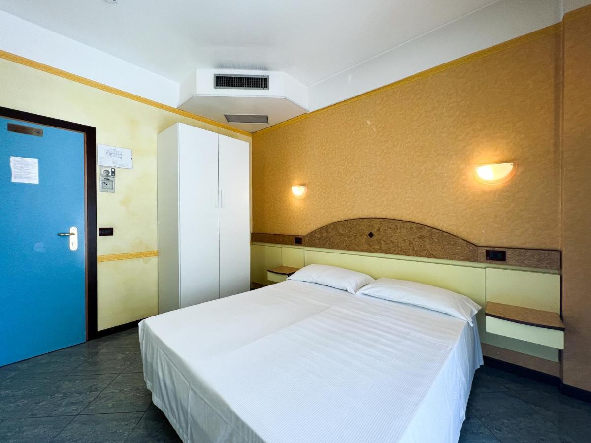 Double or Twin Room Balcony