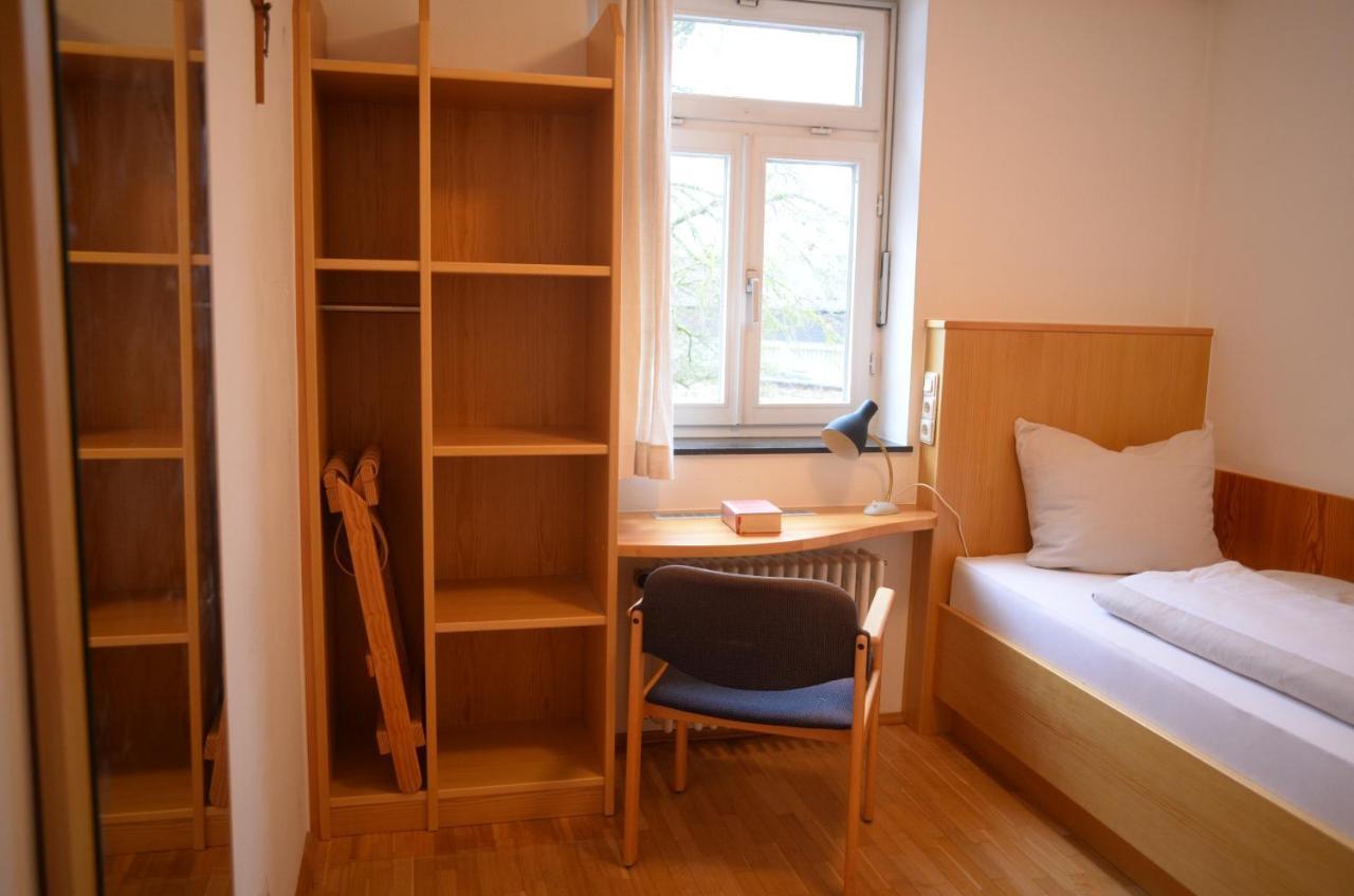 Eenpersoonskamer met Badkamer