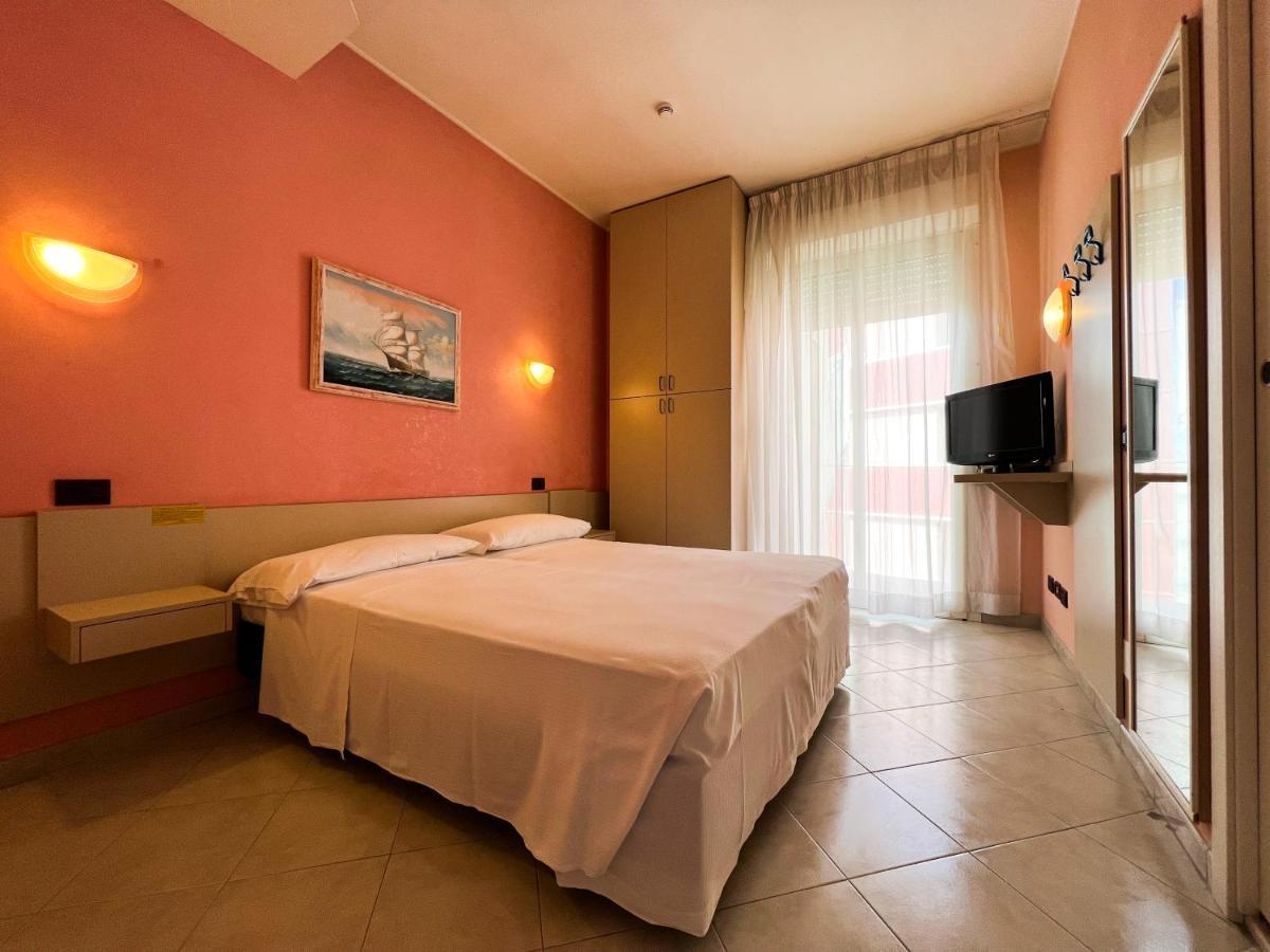 Double or Twin Room Balcony