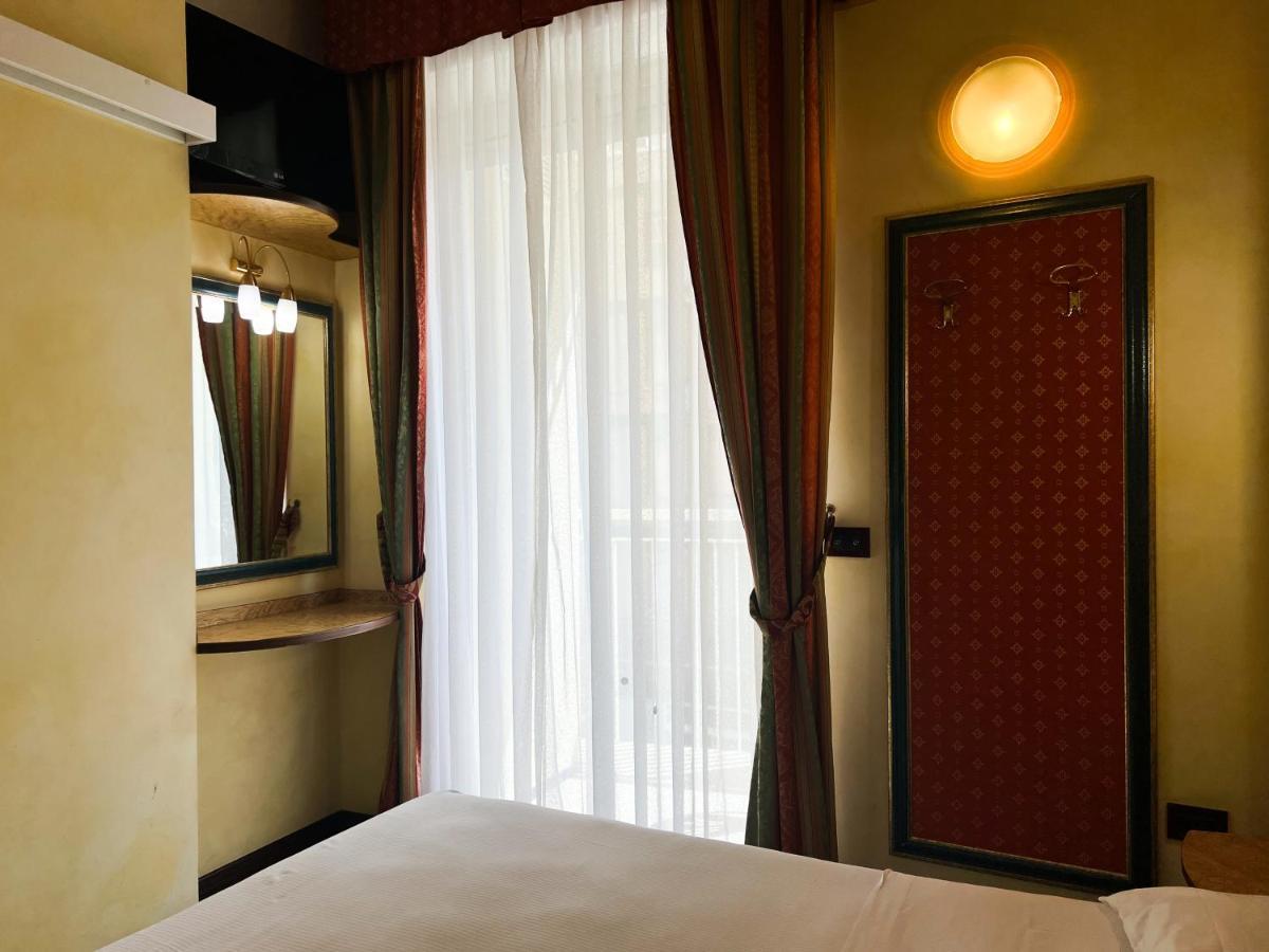 Double or Twin Room Balcony