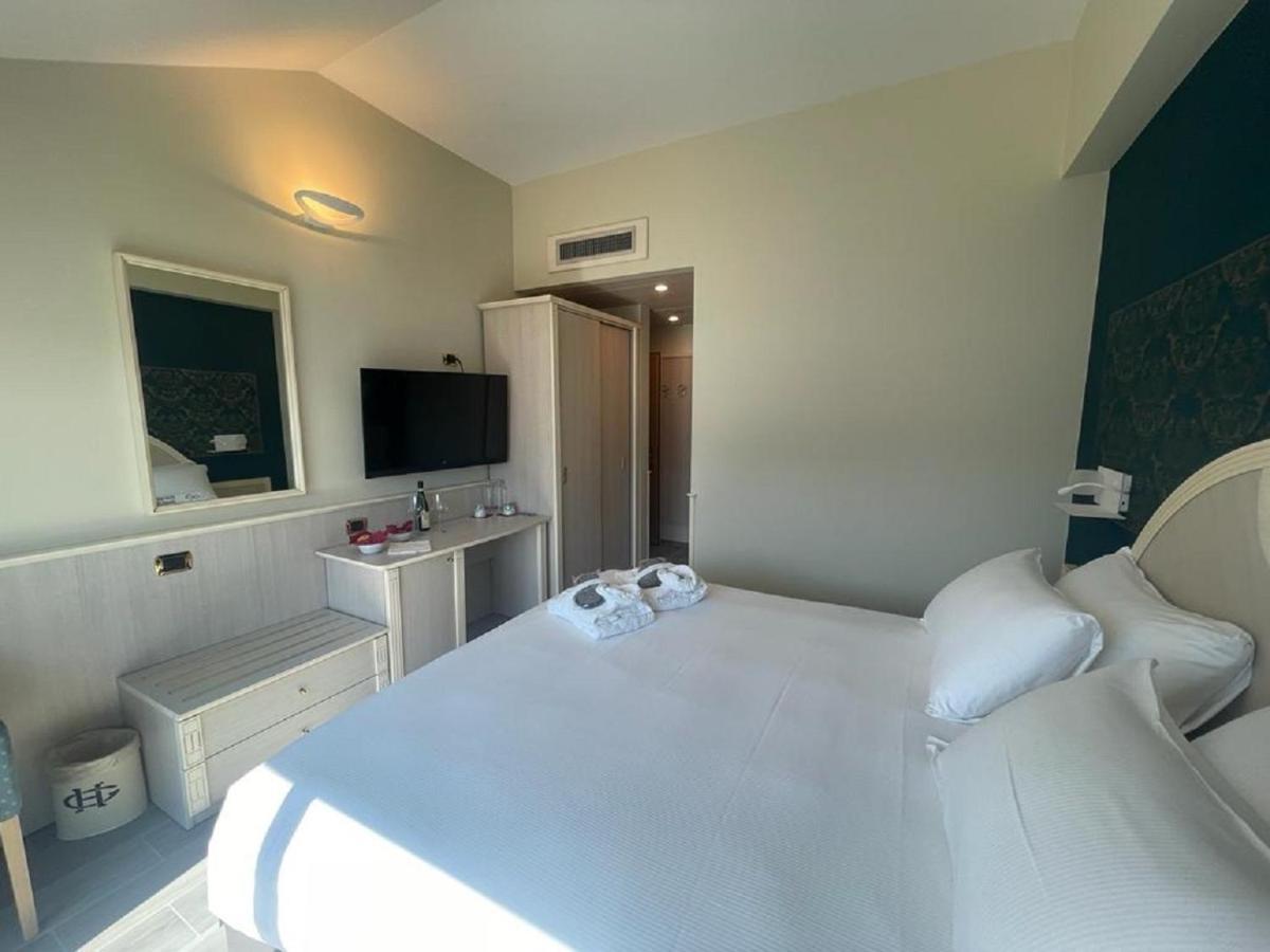 Doppelzimmer mit Terrasse und Seeblick