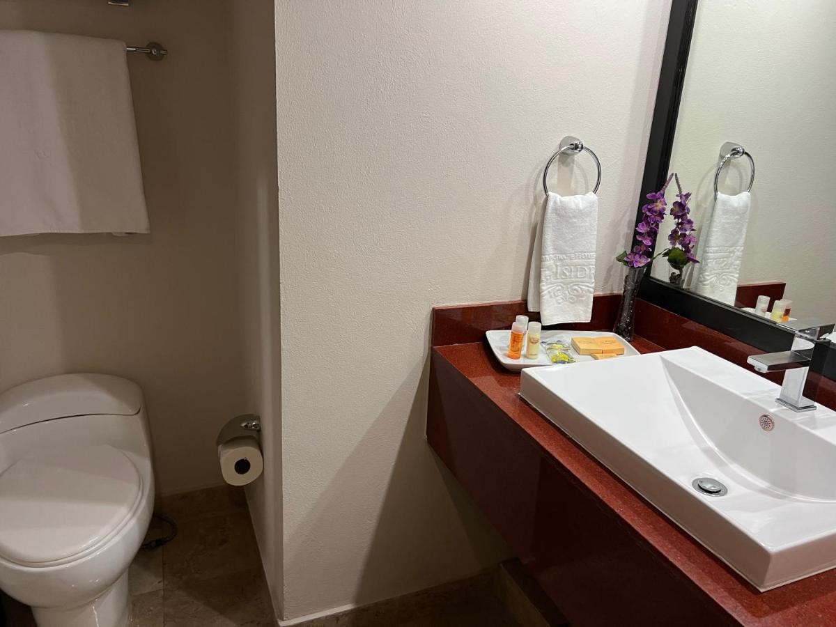 VIP Royal Suite,1378641509:JPEG