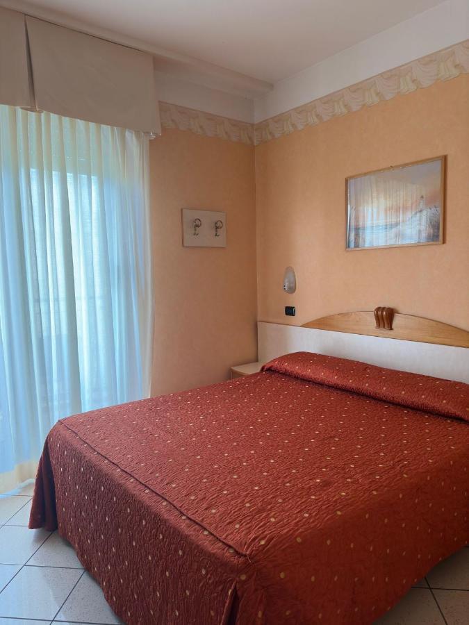 Standard Double Room,1379218721:JPEG