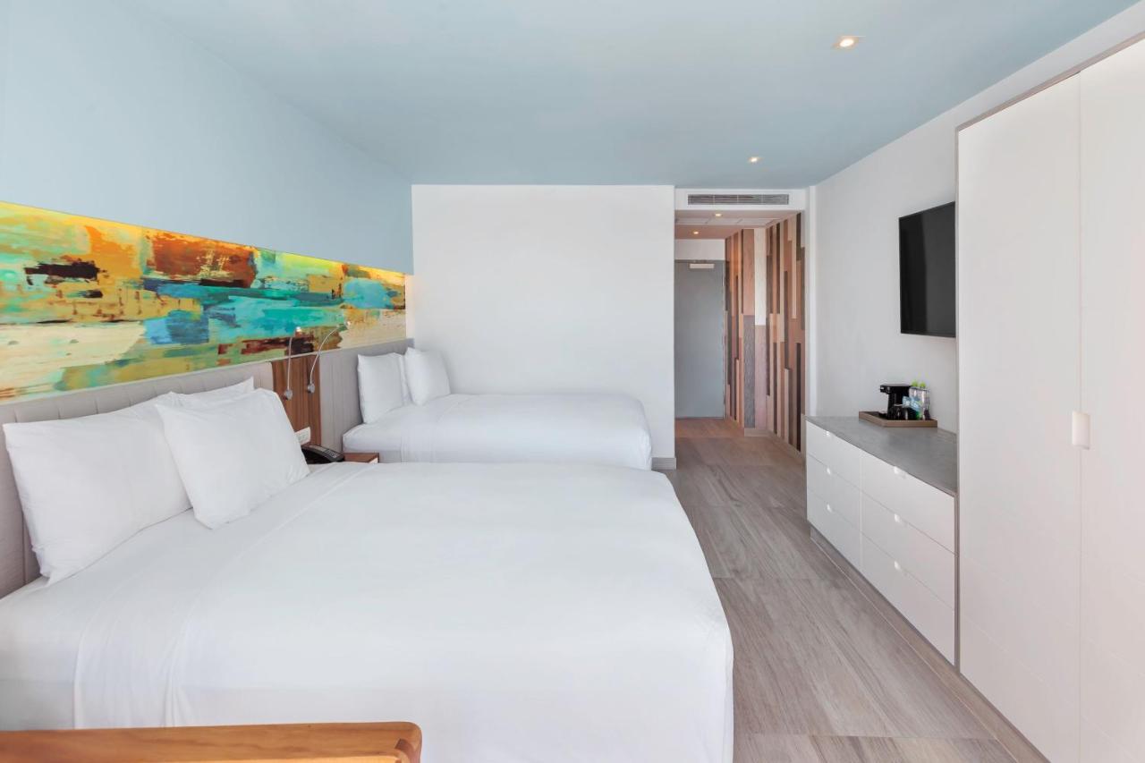 Deluxe King Room Balcony Ocean View