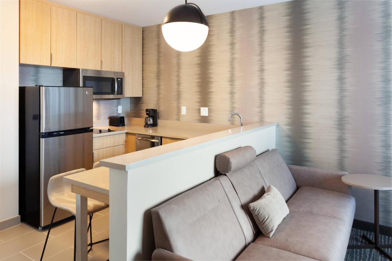 Studio King Suite High Floor