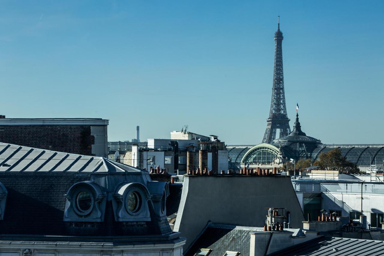 Deluxe Double Room Eiffel Tower view
