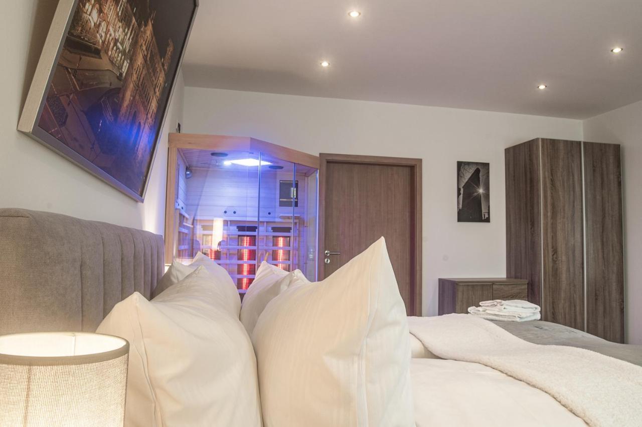 Deluxe Suite mit Whirlpool-Badewanne