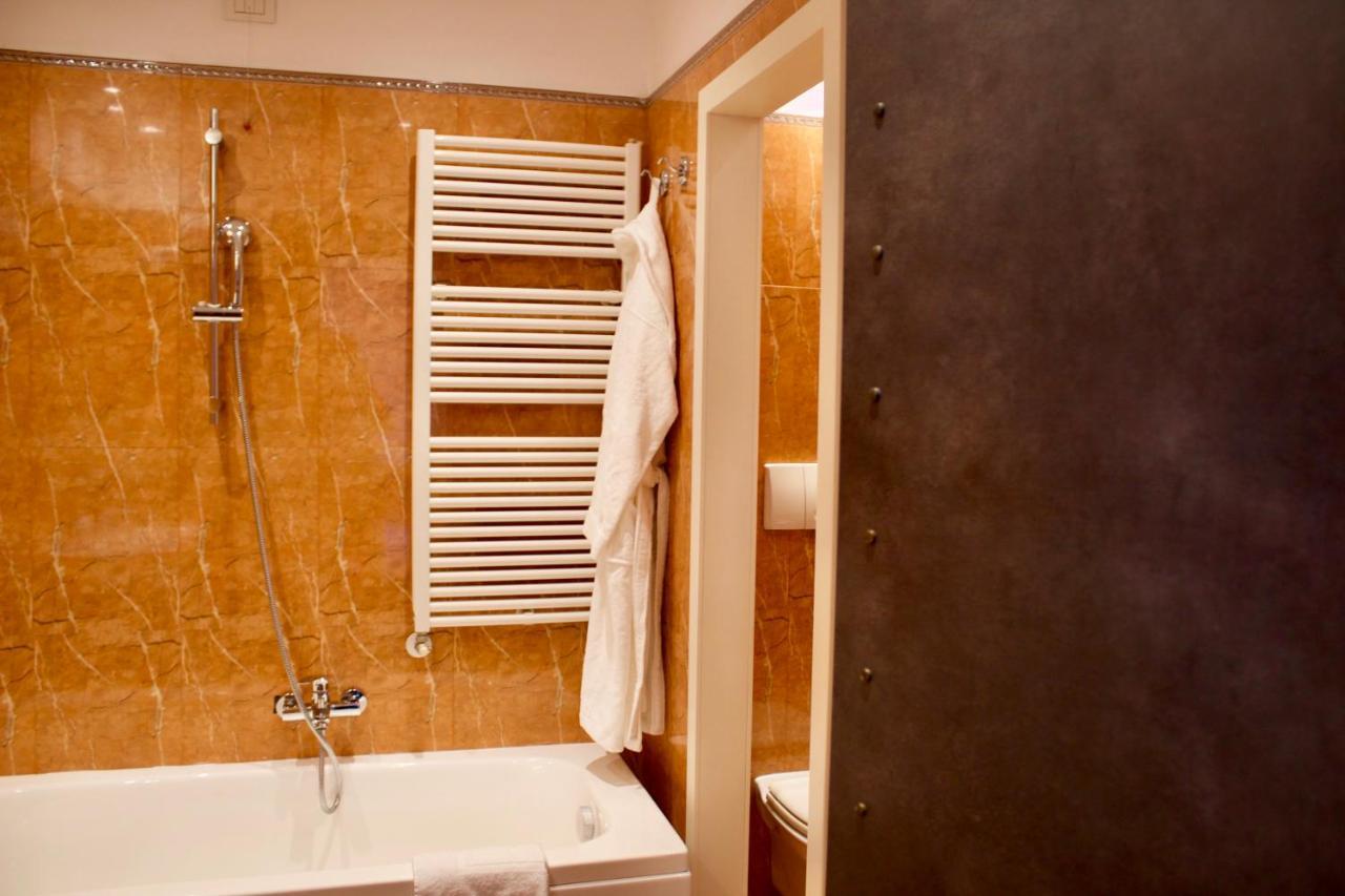 Junior Suite Side Sea View