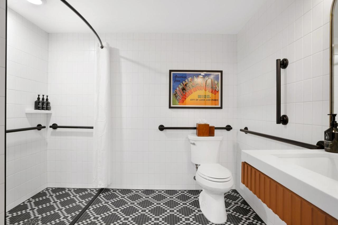 Queen Room Two Queen Beds Roll Shower Mobility Accessible
